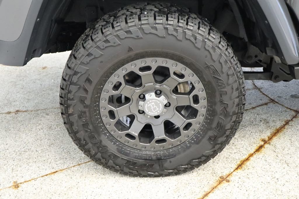 Thumbnail: 2023 Jeep Gladiator - 16