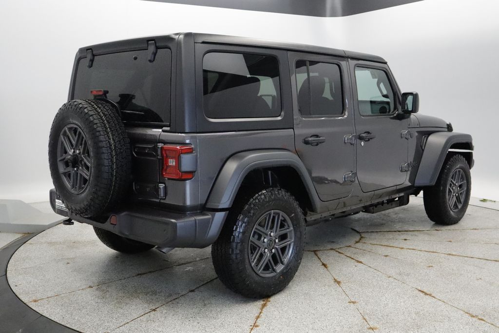 Thumbnail: 2026 Jeep Wrangler - 6