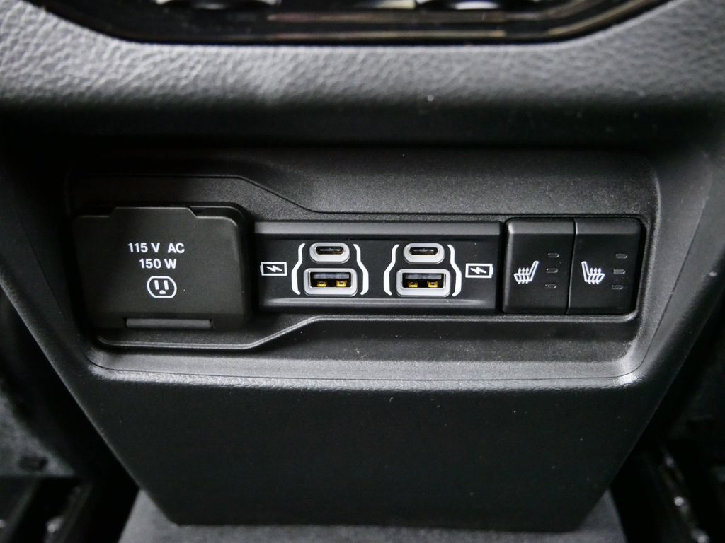 Thumbnail: 2025 Jeep Grand Cherokee - 31