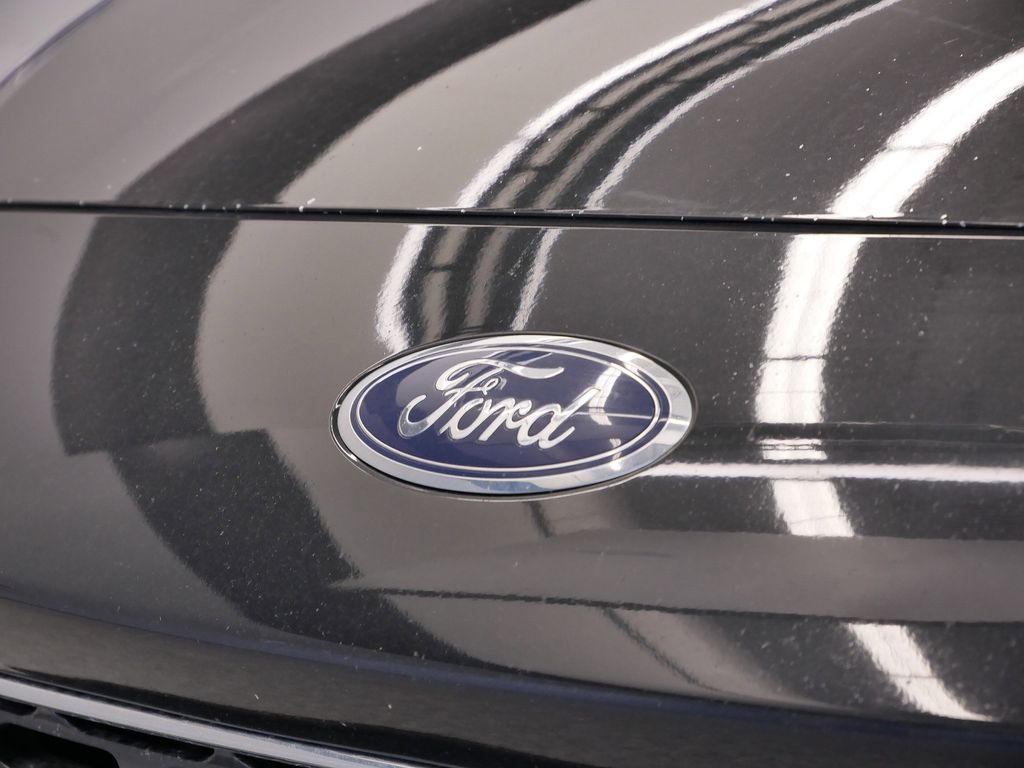 Thumbnail: 2022 Ford Escape - 15