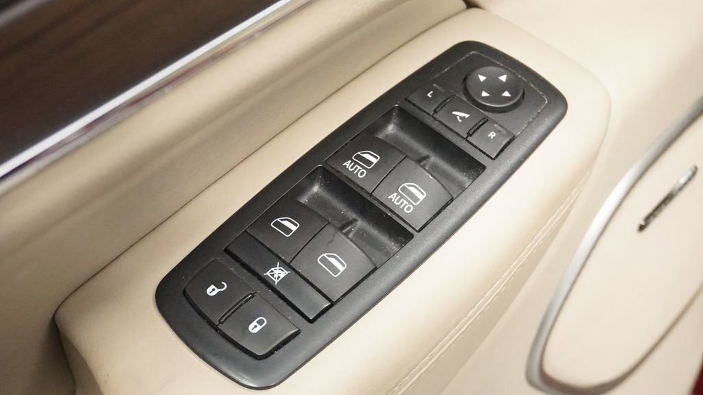 Thumbnail: 2016 Jeep Grand Cherokee - 34