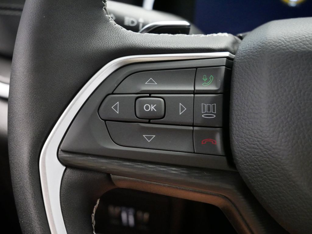 Thumbnail: 2025 Jeep Grand Cherokee - 25