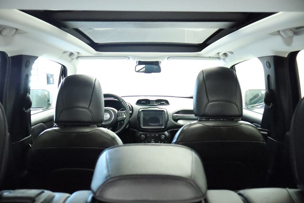 Thumbnail: 2018 Jeep Renegade - 22