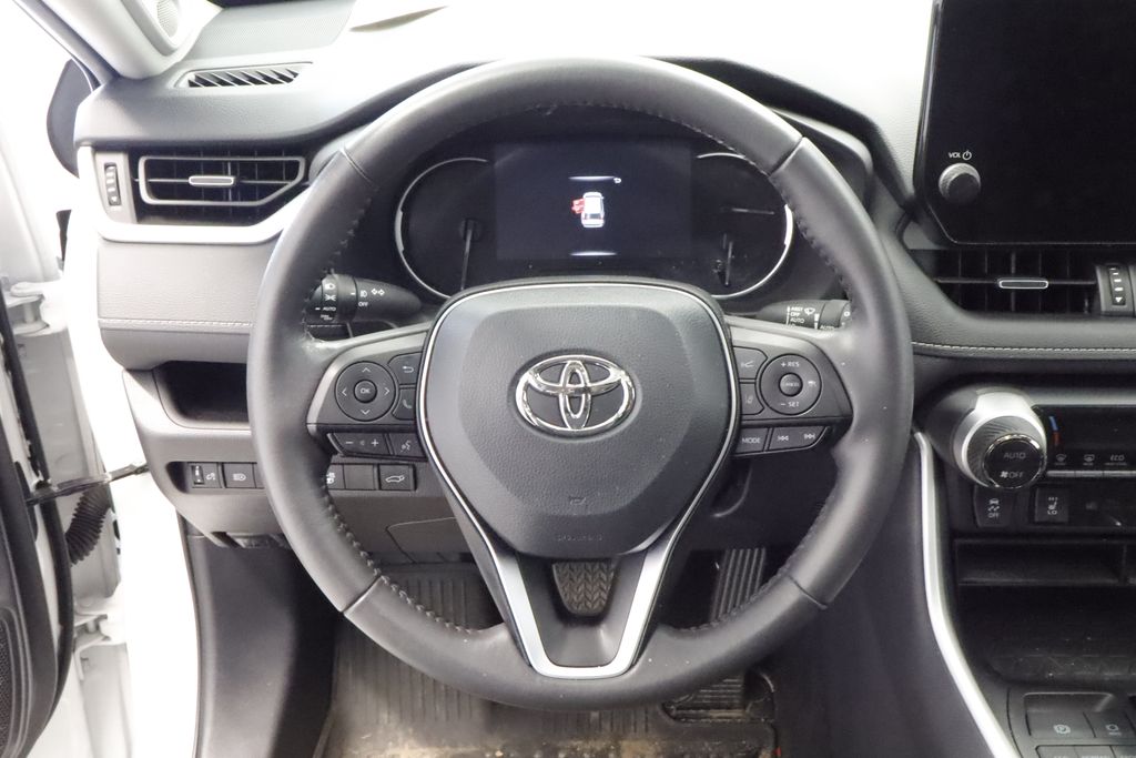 Thumbnail: 2025 Toyota RAV4 - 20