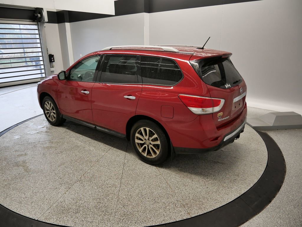 Thumbnail: 2015 Nissan Pathfinder - 20