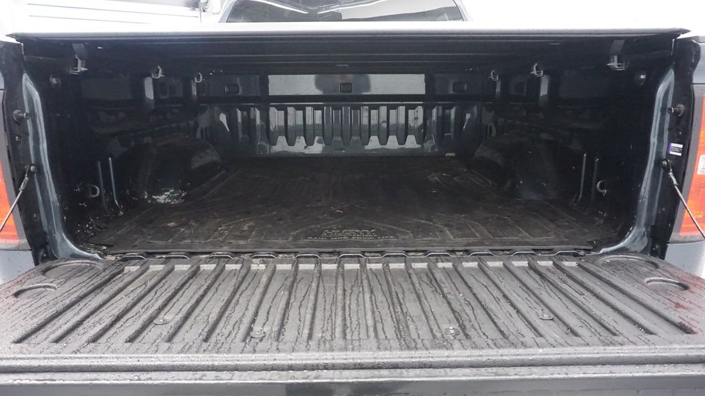 Thumbnail: 2017 Chevrolet Silverado 1500 - 22