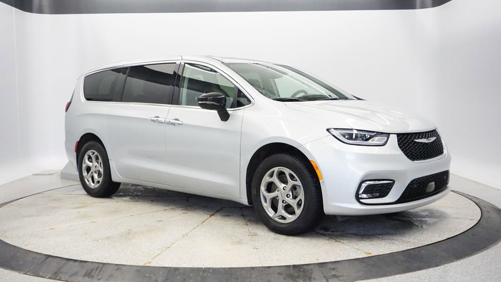 Thumbnail: 2024 Chrysler Pacifica - 7