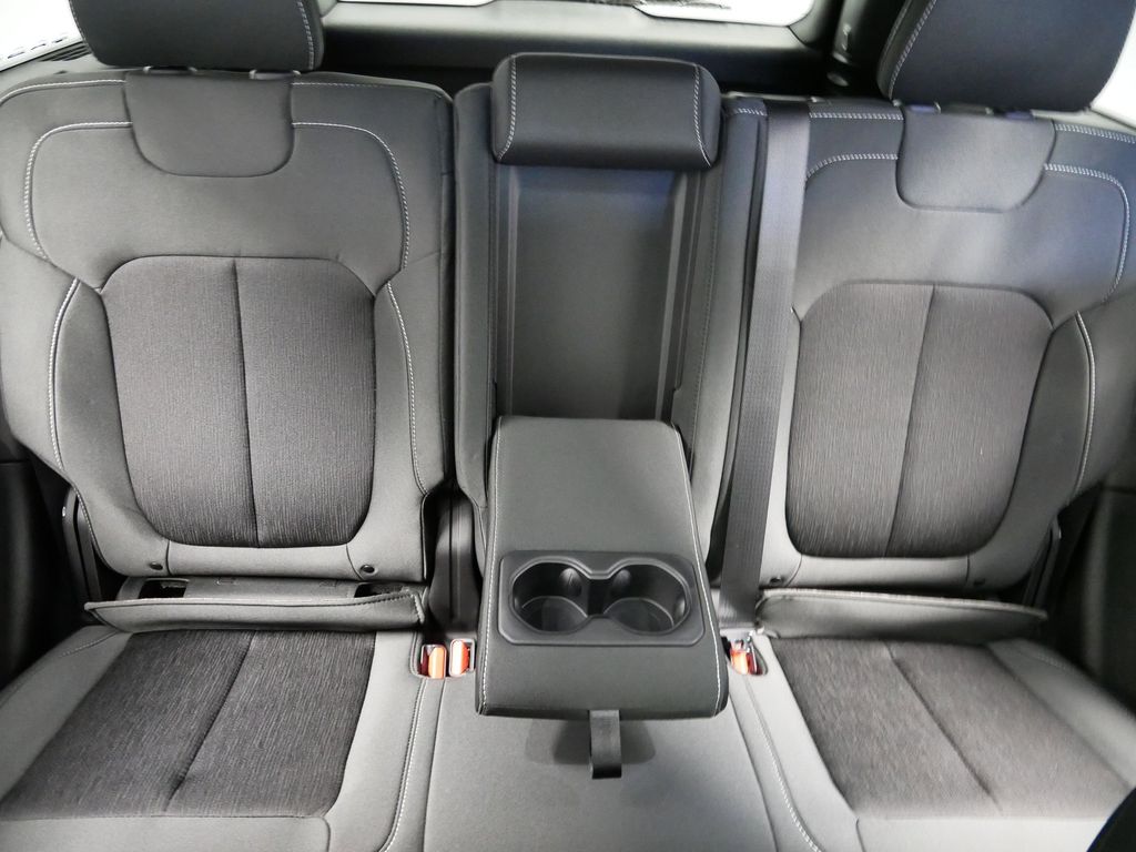 Thumbnail: 2025 Jeep Grand Cherokee - 22