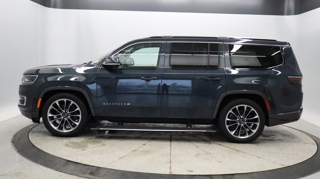 Thumbnail: 2022 Jeep Wagoneer - 2