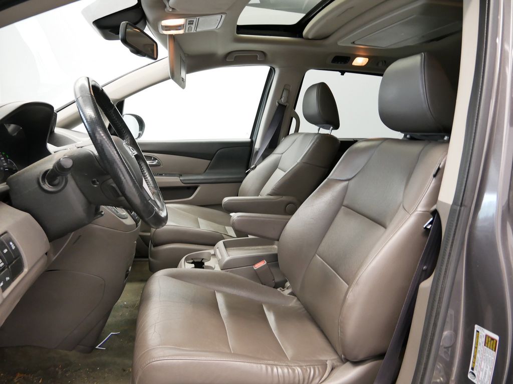 Thumbnail: 2015 Honda Odyssey - 20