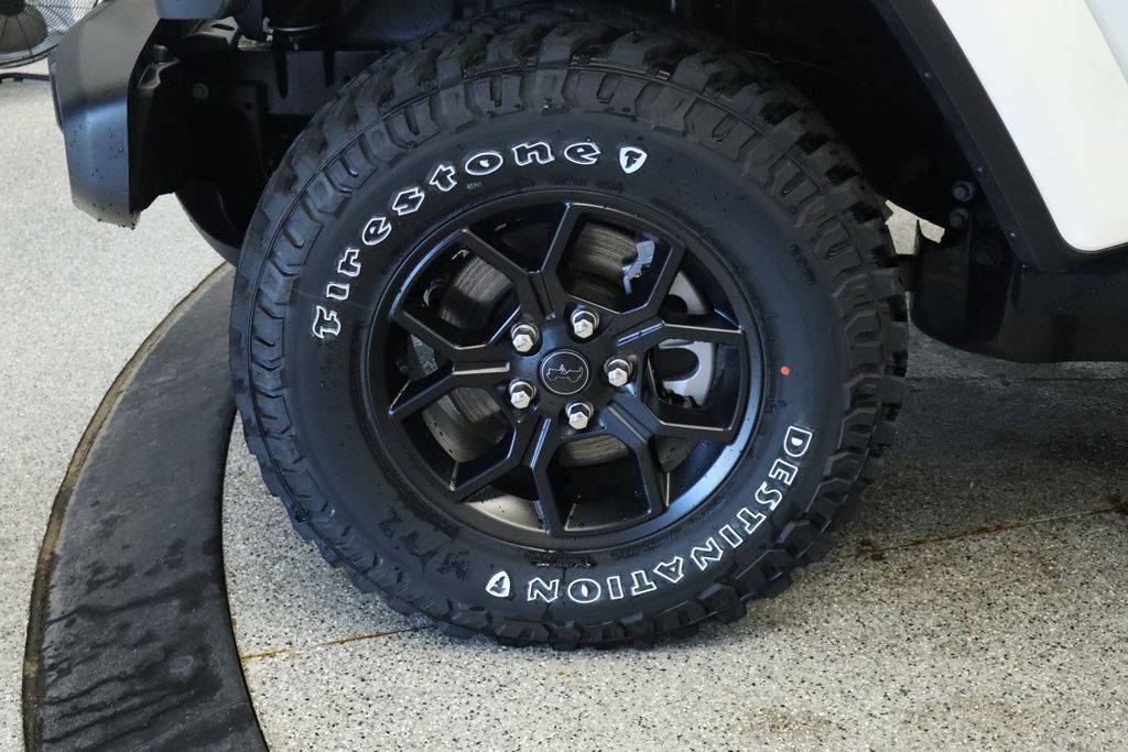 Thumbnail: 2026 Jeep Gladiator - 15