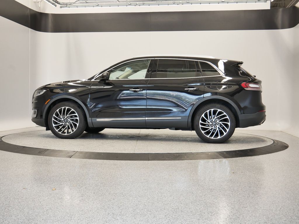 Thumbnail: 2019 Lincoln Nautilus - 2