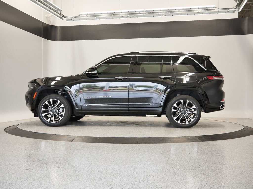 Thumbnail: 2022 Jeep Grand Cherokee - 45