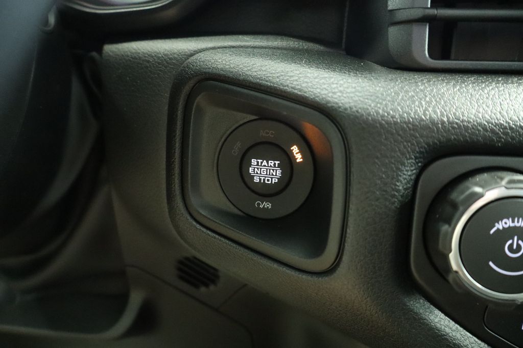 Thumbnail: 2026 Jeep Wrangler - 36