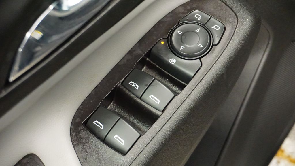 Thumbnail: 2022 Chevrolet Equinox - 29