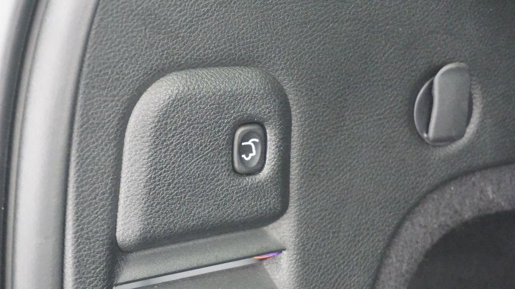 Thumbnail: 2020 Jeep Grand Cherokee - 20