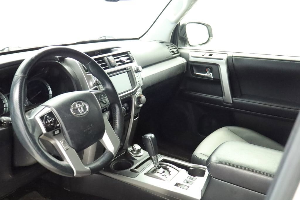 Thumbnail: 2018 Toyota 4Runner - 27