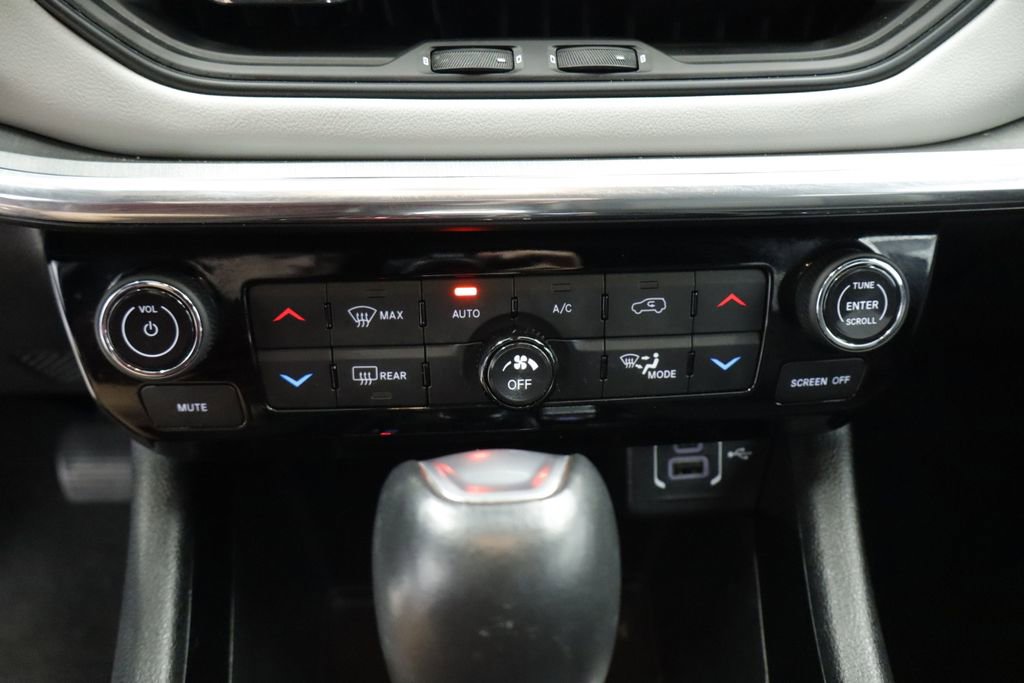 Thumbnail: 2023 Jeep Compass - 35