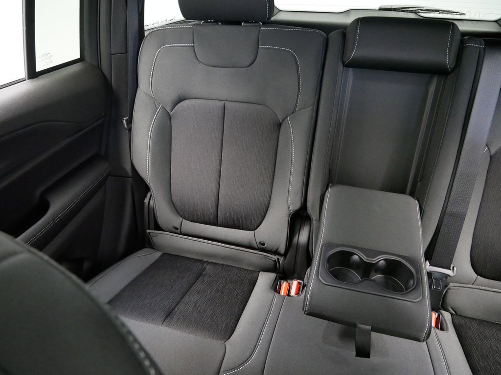 Thumbnail: 2025 Jeep Grand Cherokee - 22