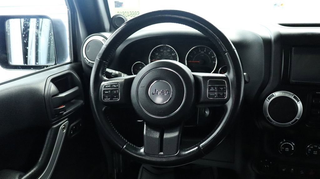 Thumbnail: 2014 Jeep Wrangler - 21