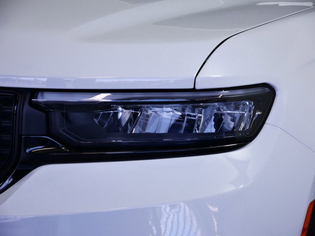 Thumbnail: 2024 Jeep Grand Cherokee - 20