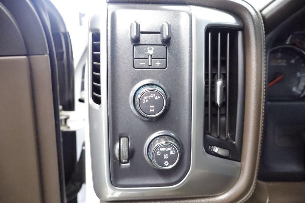 Thumbnail: 2017 Chevrolet Silverado 1500 - 22