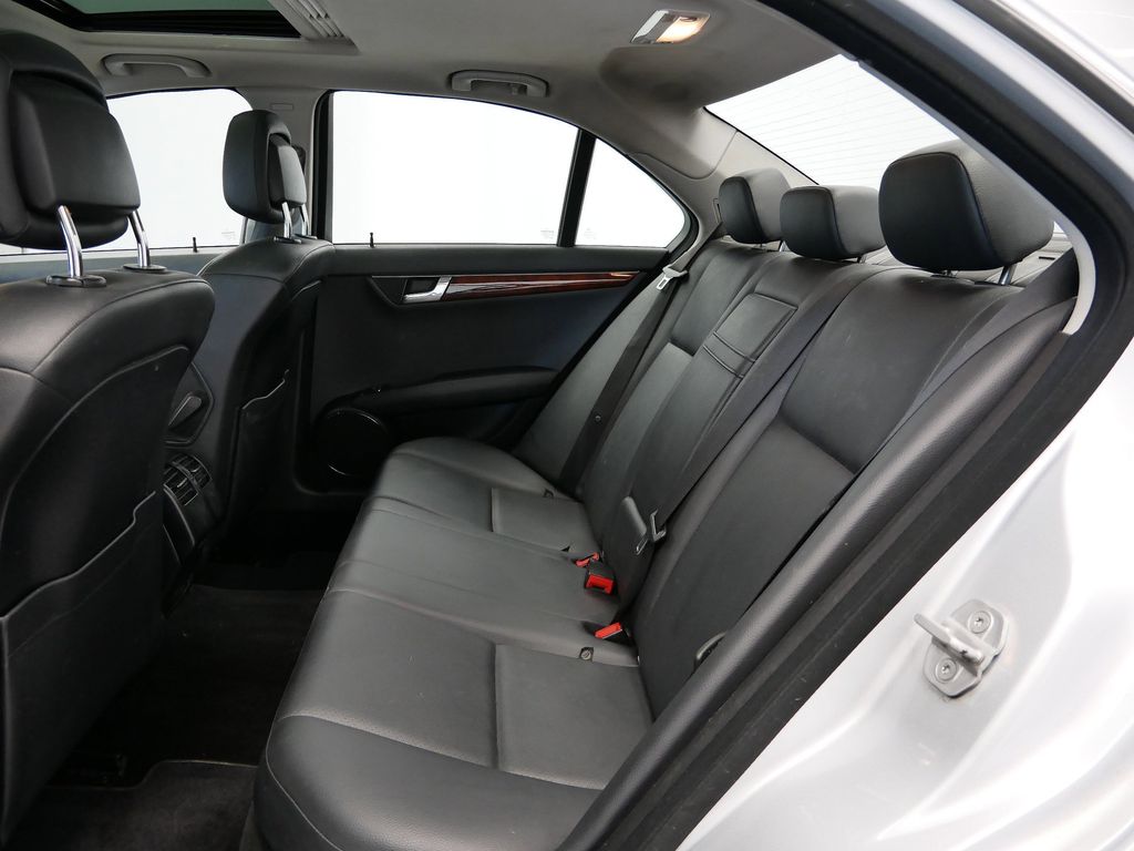 Thumbnail: 2011 Mercedes-Benz C-Class - 9
