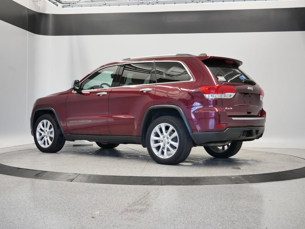Thumbnail: 2017 Jeep Grand Cherokee - 3