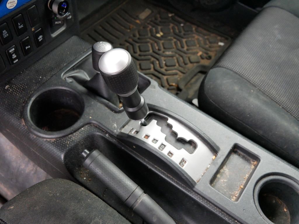 Thumbnail: 2007 Toyota FJ Cruiser - 25