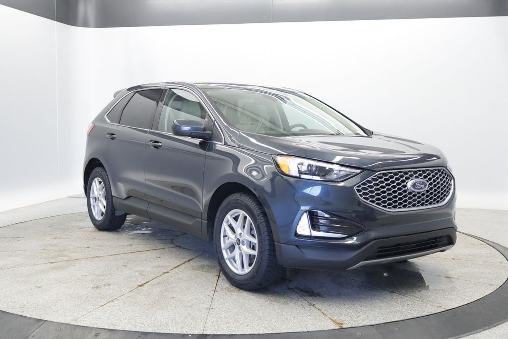 Thumbnail: 2023 Ford Edge - 10