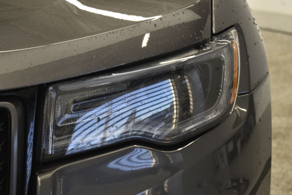 Thumbnail: 2021 Jeep Grand Cherokee - 15