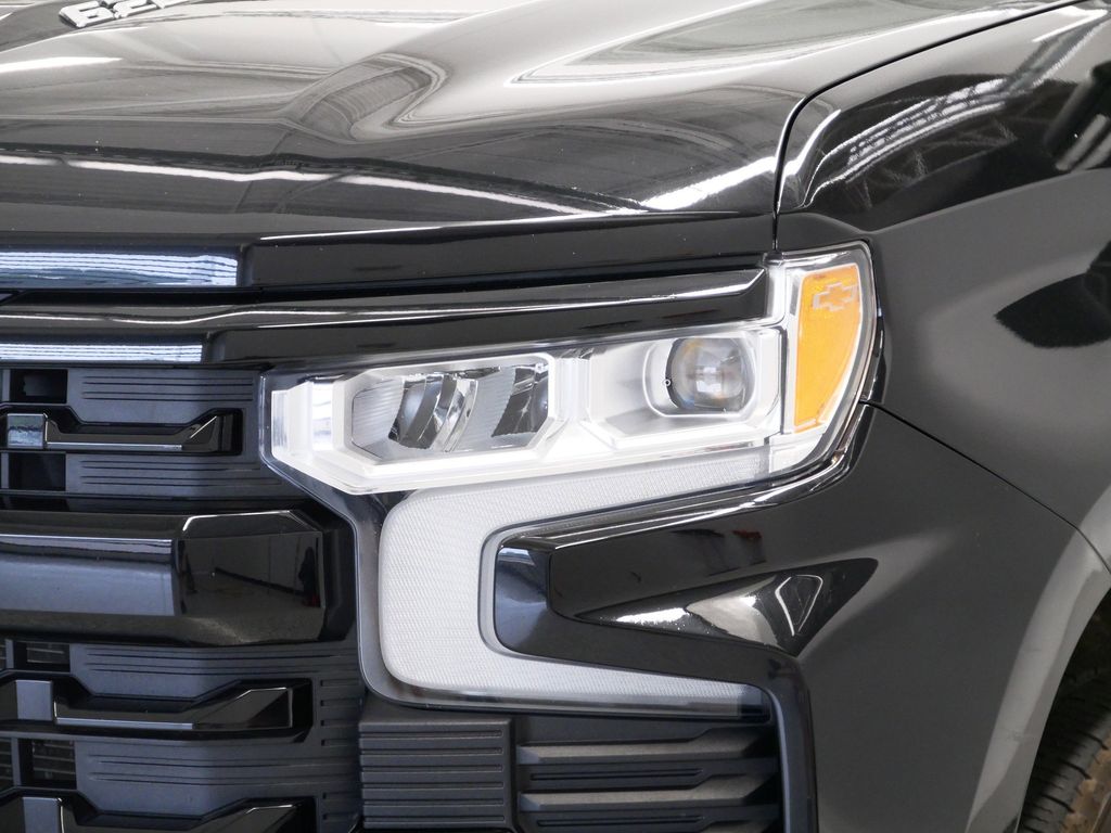 Thumbnail: 2022 Chevrolet Silverado 1500 - 21