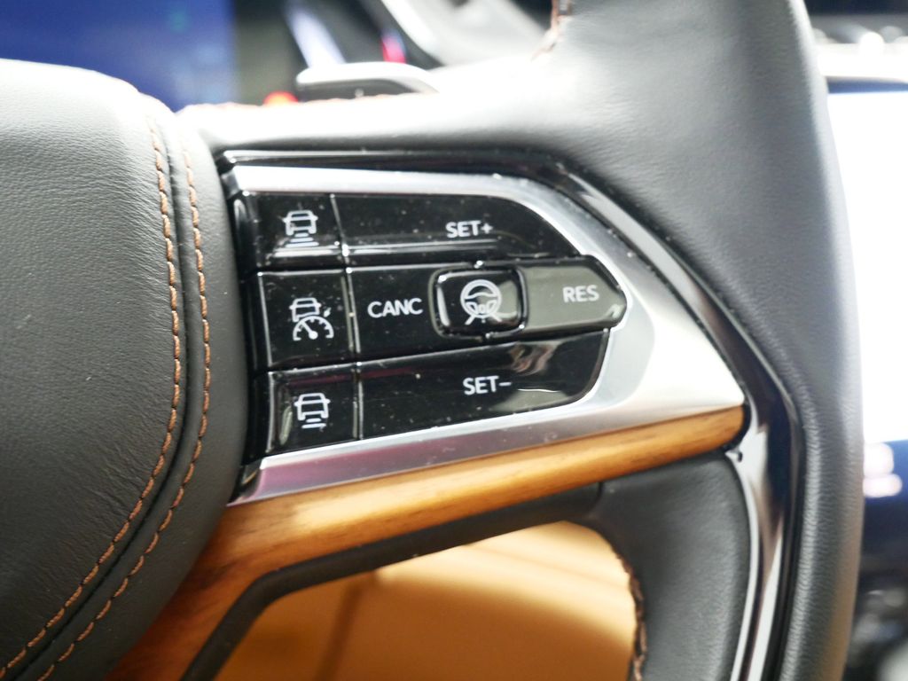 Thumbnail: 2023 Jeep Grand Cherokee - 41