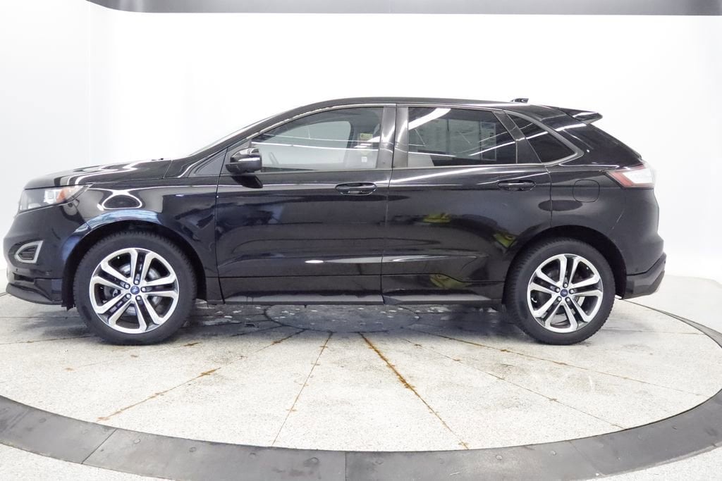 Thumbnail: 2016 Ford Edge - 2