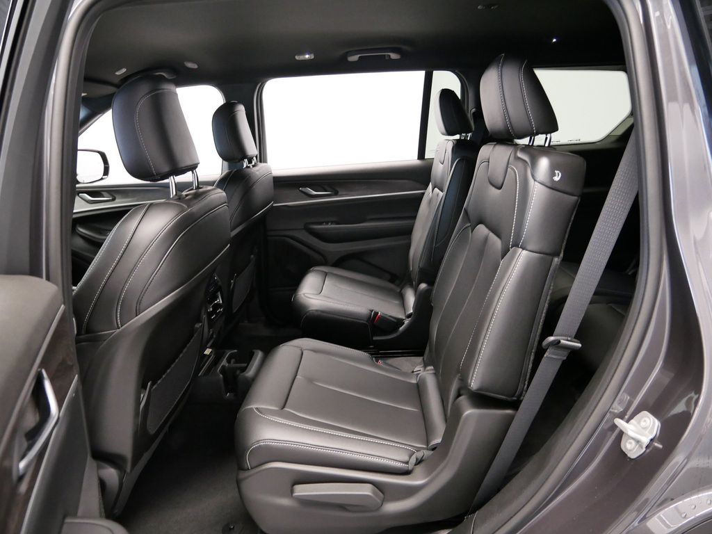 Thumbnail: 2025 Jeep Grand Cherokee L - 8