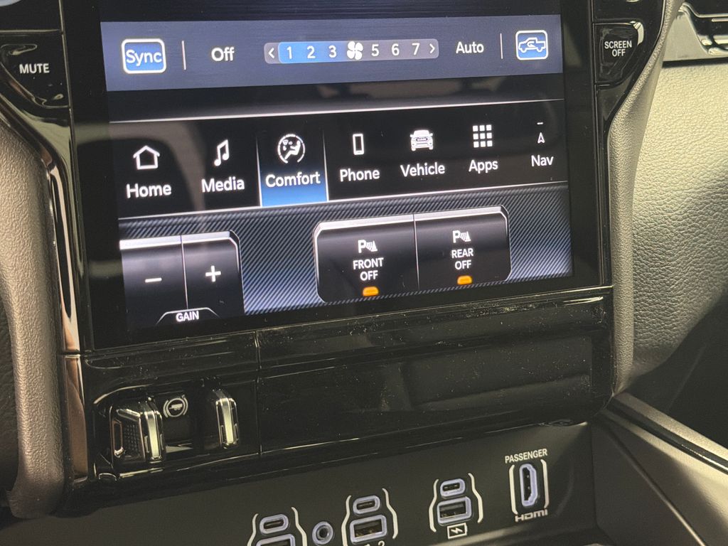 Thumbnail: 2026 RAM 1500 - 36