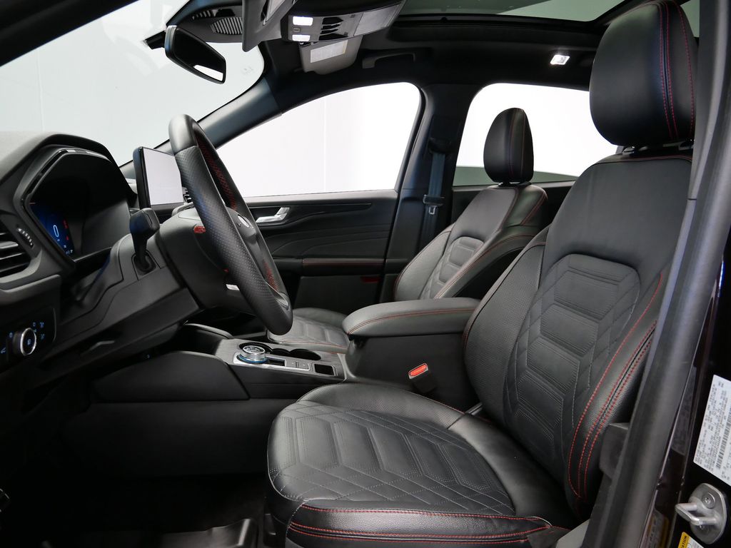 Thumbnail: 2023 Ford Escape - 3