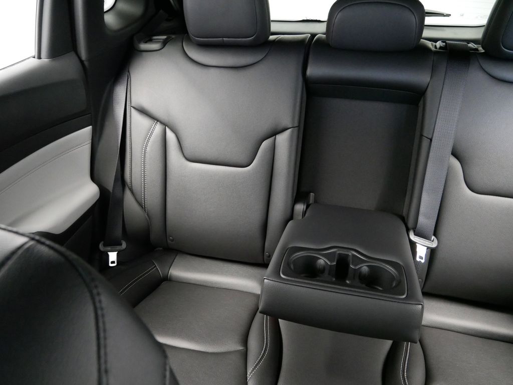 Thumbnail: 2025 Jeep Compass - 15