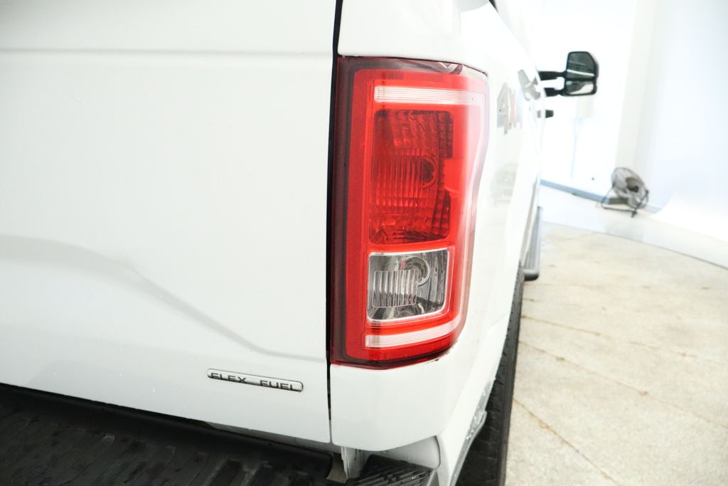 Thumbnail: 2016 Ford F-150 - 21