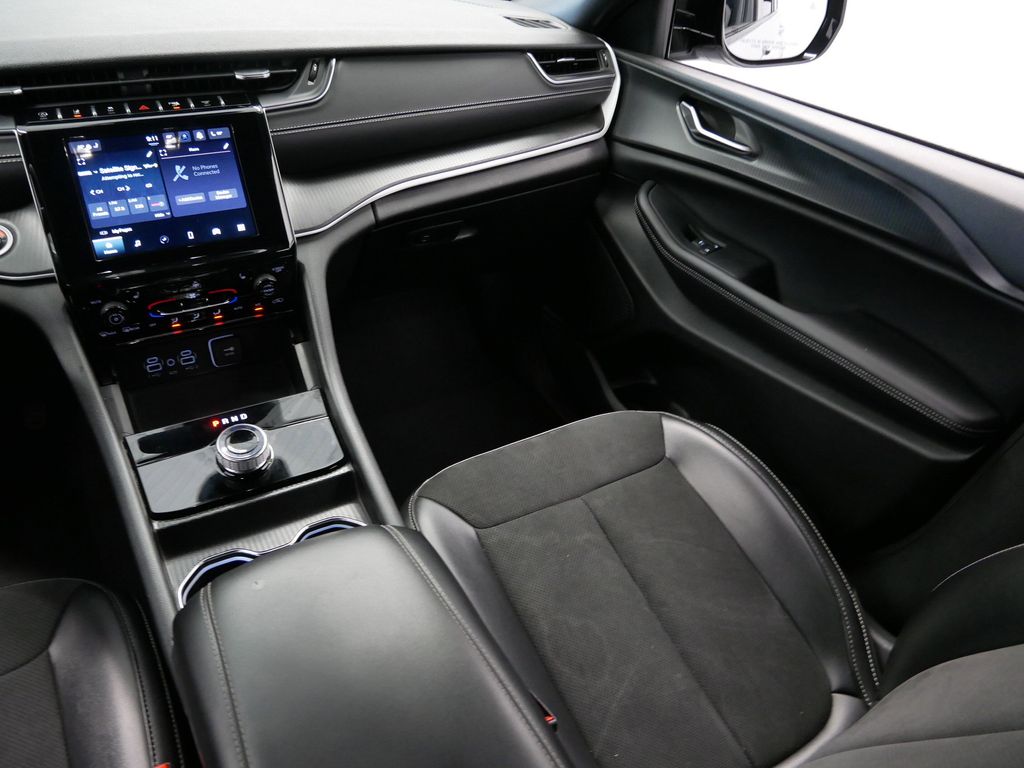 Thumbnail: 2024 Jeep Grand Cherokee - 20