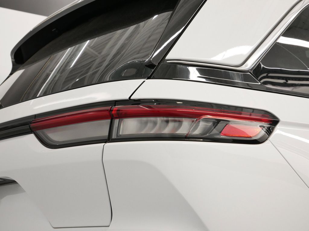 Thumbnail: 2022 Jeep Grand Cherokee - 19