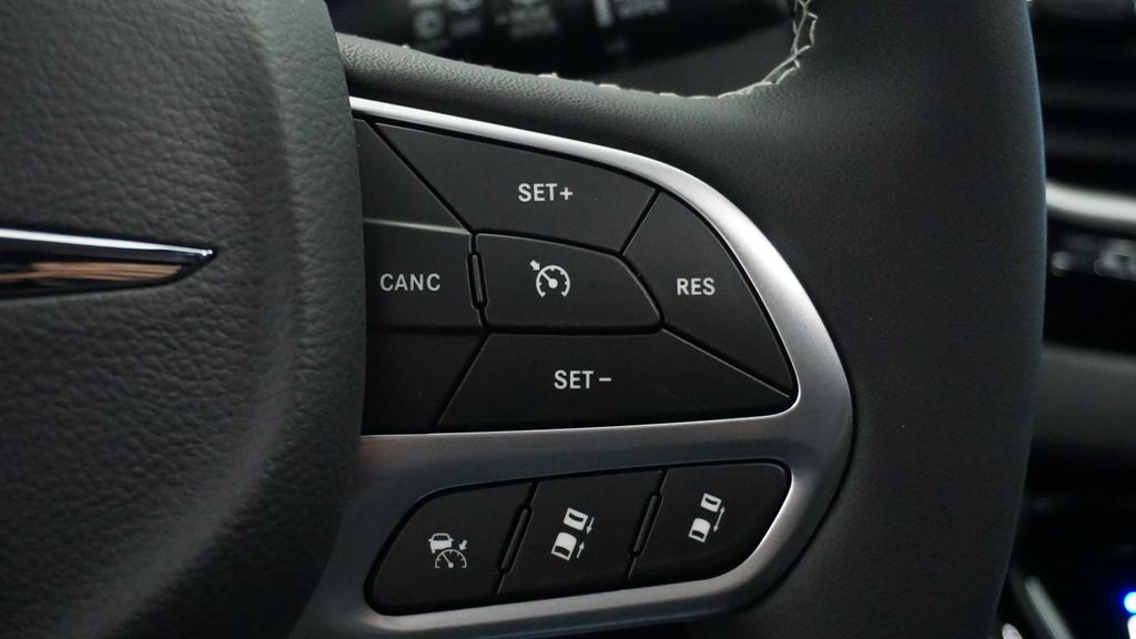 Thumbnail: 2026 Chrysler Voyager - 44