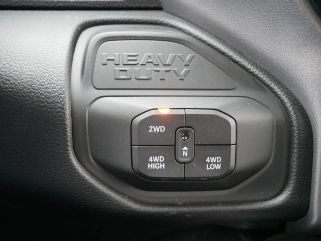 2025 RAM 3500 Big Horn 41