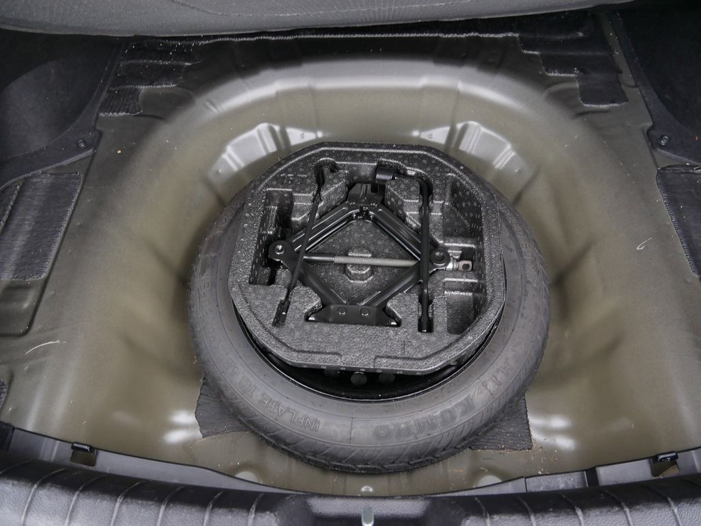 Thumbnail: 2023 Kia K5 - 17