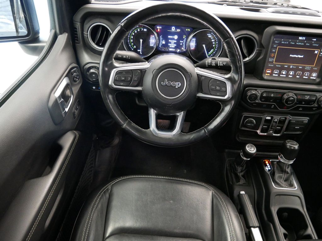 Thumbnail: 2022 Jeep Wrangler - 17