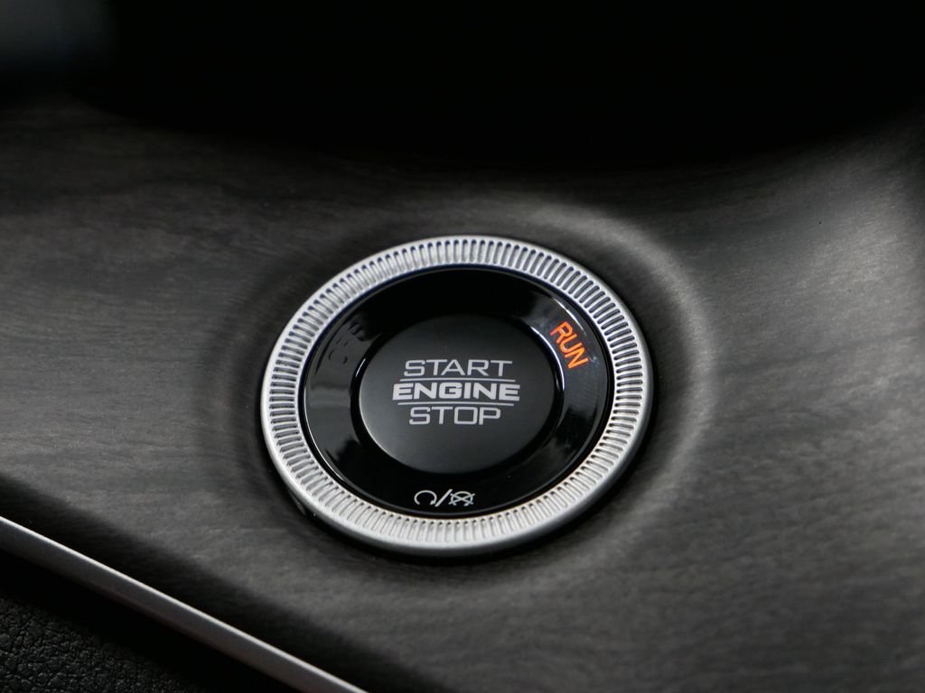 Thumbnail: 2025 Jeep Grand Cherokee - 38