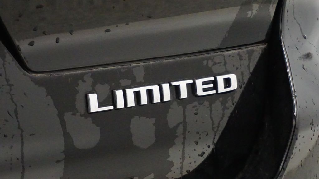 Thumbnail: 2023 Jeep Grand Cherokee L - 17