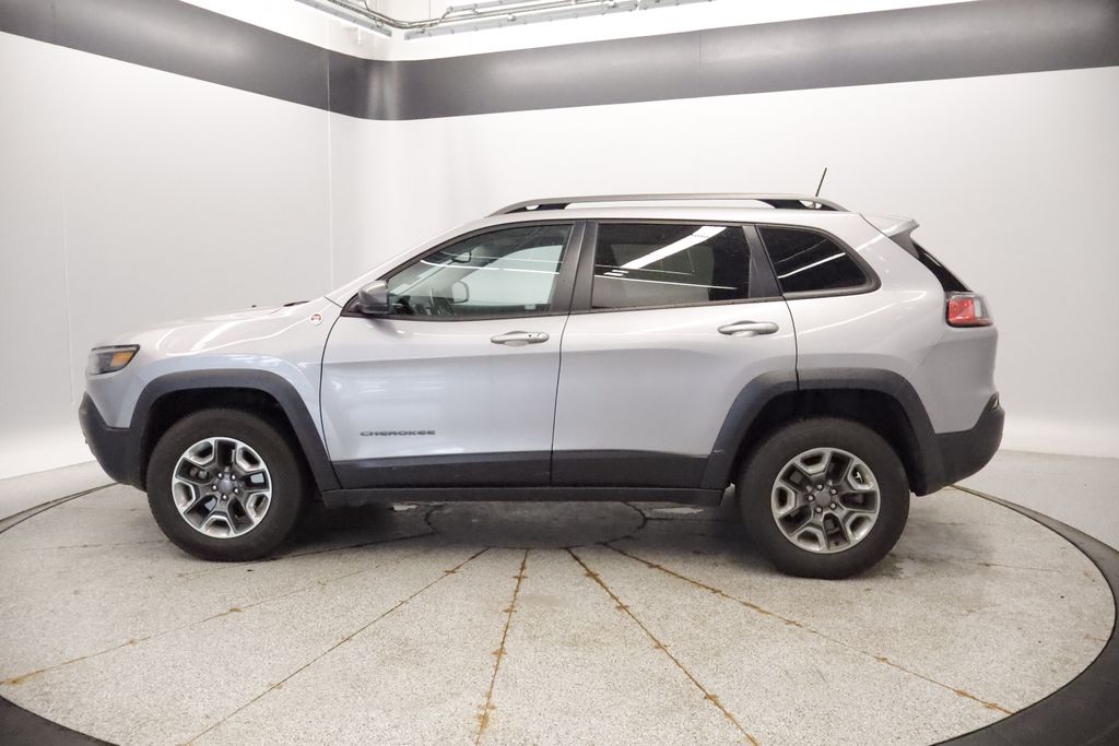 Thumbnail: 2020 Jeep Cherokee - 15