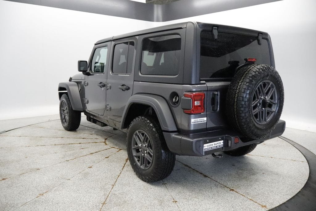 Thumbnail: 2026 Jeep Wrangler - 3