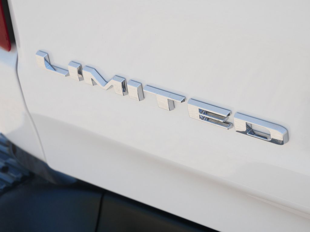 Thumbnail: 2025 RAM 1500 - 19